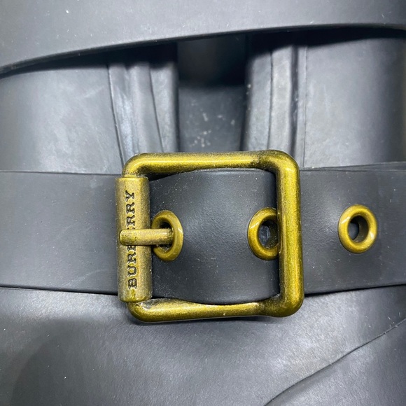 Burberry Rainboot Black Mid Buckle Rubber Sz 35 - Picture 6 of 11